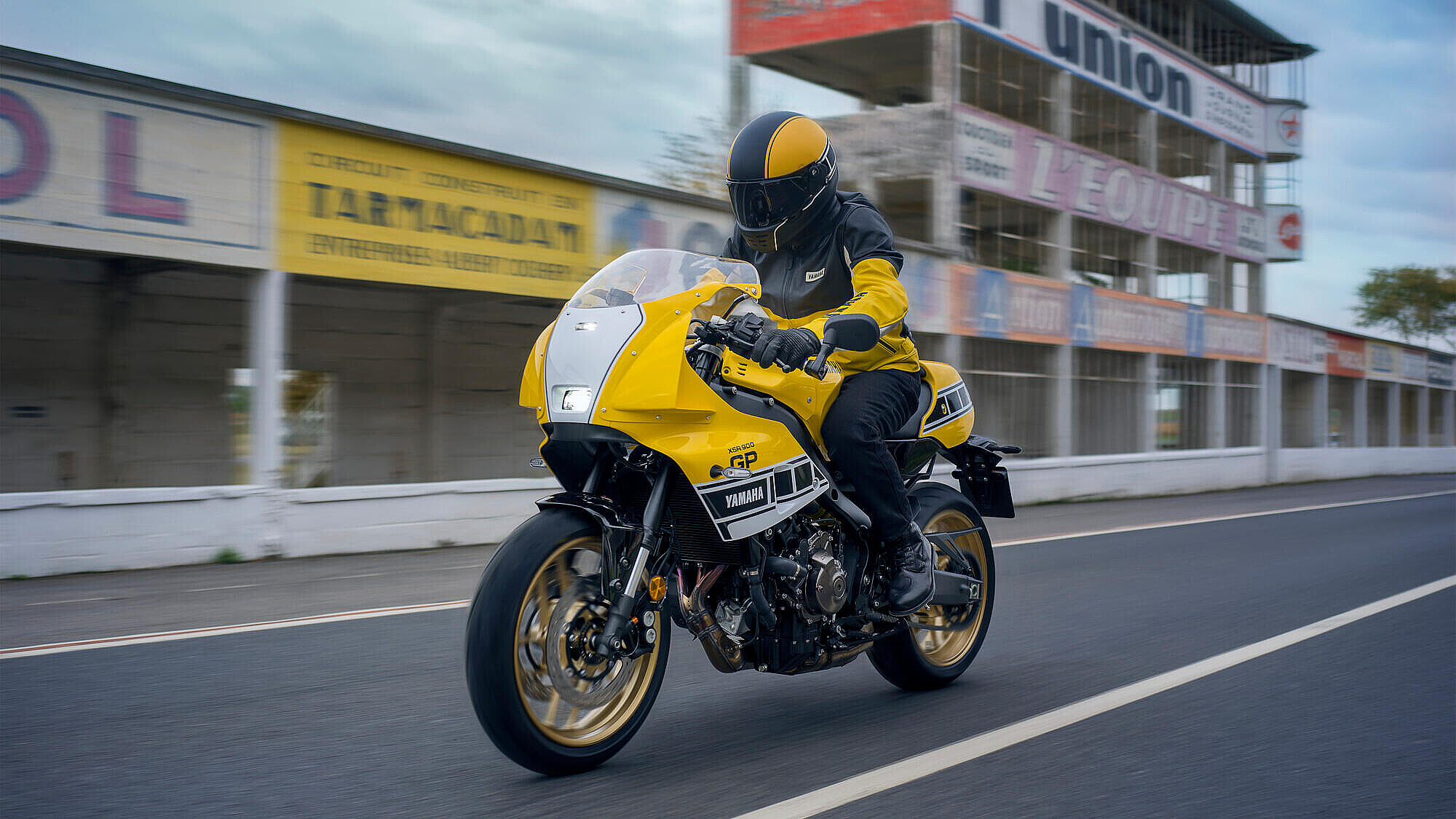 2026 Yamaha XS850GP EU Legend Yellow Action 002 03